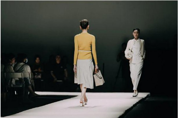 2022意澳女装春夏新品发布会于9月15日盛大召开 诚邀您的莅临!