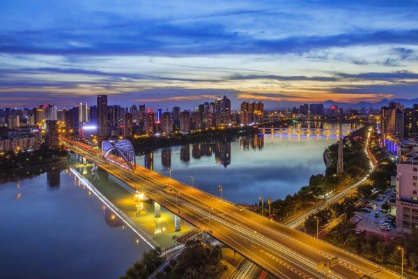 2021时尚深圳丨老区=老土?是时候为赣州时尚正名了!