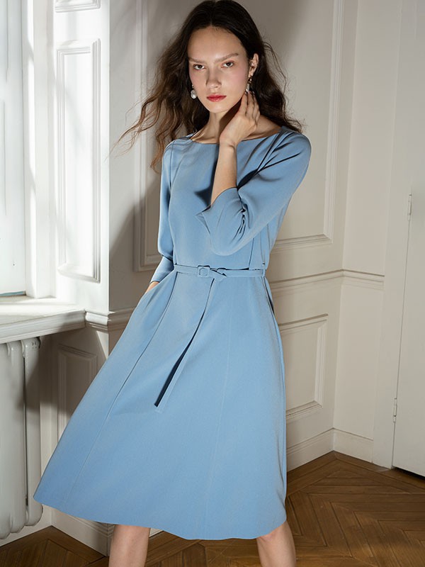 蓝色连衣裙有哪些款式好看?