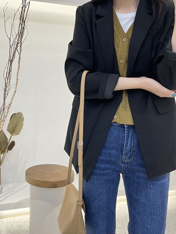 黑色西装外套怎么搭配更好看?秋天如何穿出层次感的搭配