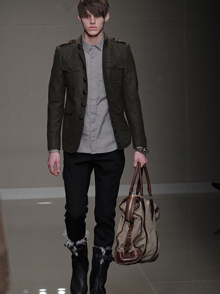 什么样的男装更适合现代都市男性?乔派尼男装值得加盟吗