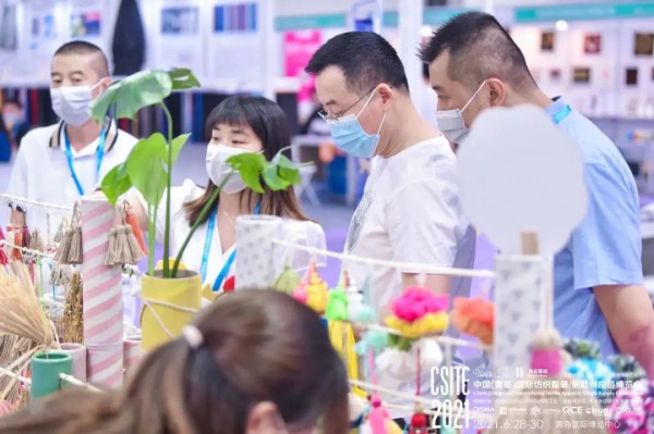 高效促成订单合作,多元时尚产品展示,青岛国际面辅料及纱线（秋冬）展览会来了