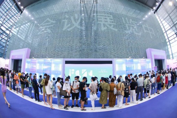 2021时尚深圳完美收官 中国时尚苏醒正当时