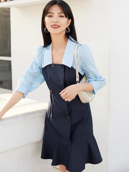 年轻的轻熟职场风怎么搭配? 香槟金上衣搭配什么裙子好看