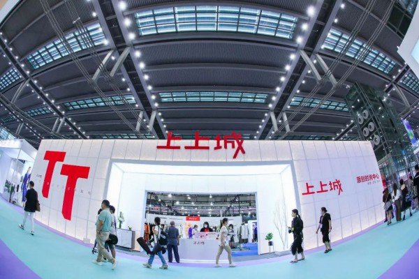 2021时尚深圳完美收官 中国时尚苏醒正当时