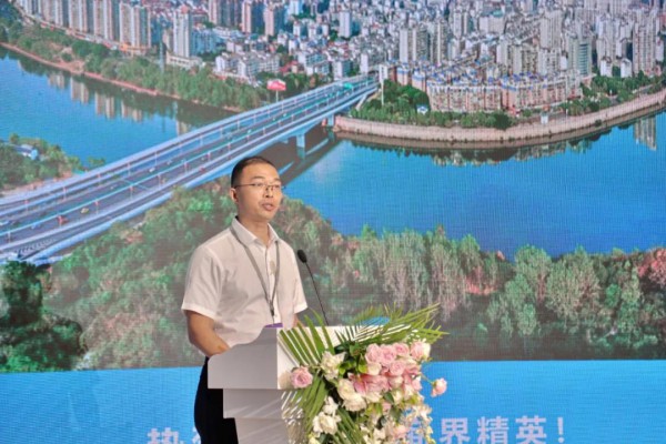 “五彩”赣州 闪耀时尚深圳