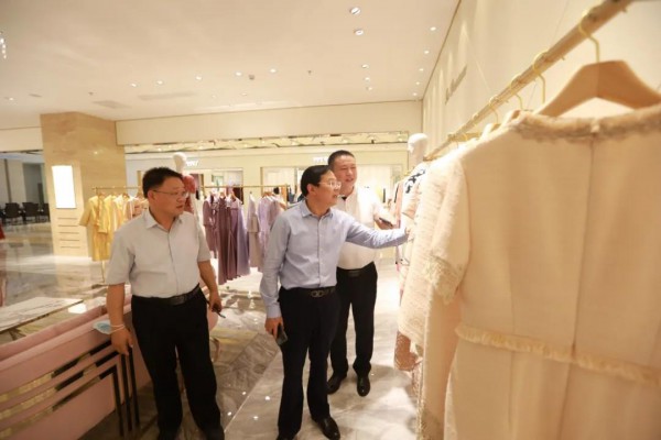 “五彩”赣州 闪耀时尚深圳