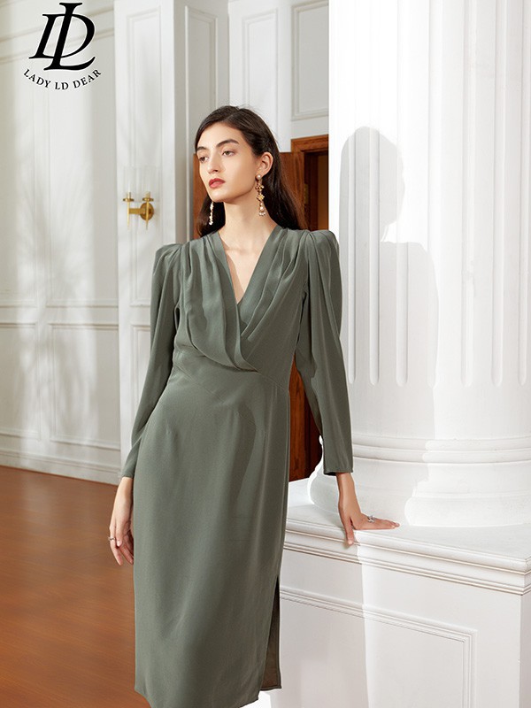 秋冬轻奢连衣裙怎么挑选 粉色&灰绿色哪款更好看