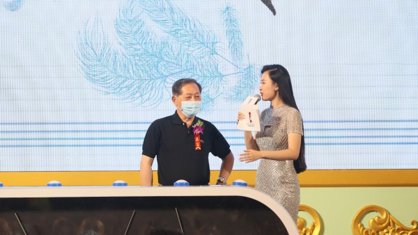 「羽你携手 绒领世界」,新锐平台——香都服装基地启动仪式圆满落幕