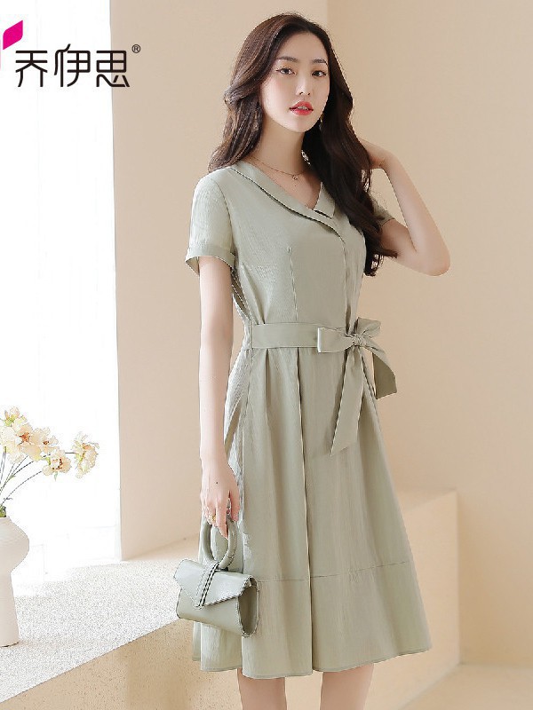 温柔纯色连衣裙怎么挑选 橘红好看还是绿色好看