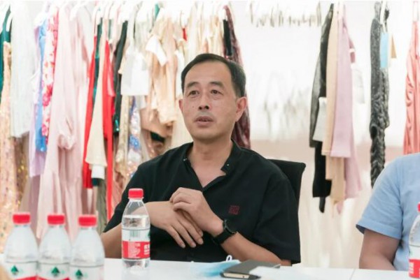 构建“链长制”推进产业高质量发展,粤服协开展番禺服装产业调研行