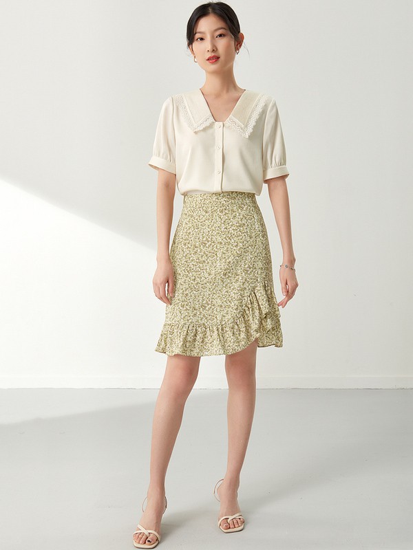 碎花半身裙适合搭配什么上衣 什么颜色的上衣更显女人味