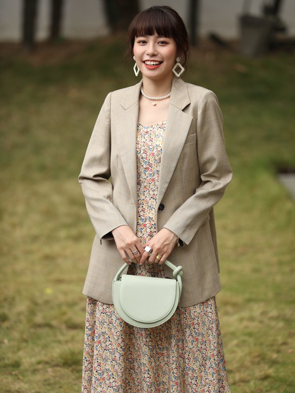 牛仔外套里面要怎么搭配?秋天有哪些好看的外套推荐?