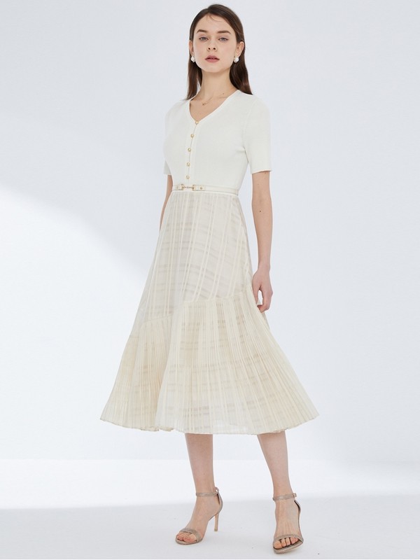 夏季连衣裙可以怎么穿 搭配什么鞋子更好看