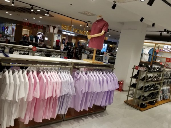 恭喜罗蒙辽宁大连百货商城盛大开业