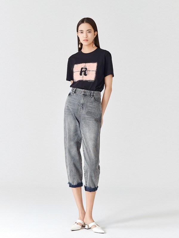 浅色牛仔裤搭配什么上衣? 夏天日常的牛仔裤搭配