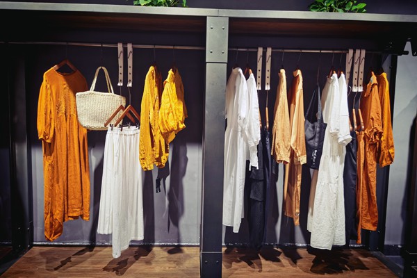 女装店怎么陈列才能更吸引客户 色彩如何搭配更和谐