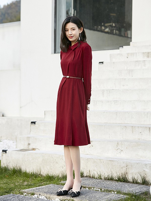 七夕女生适合穿什么样的服装约会呢?气质连衣裙怎么样