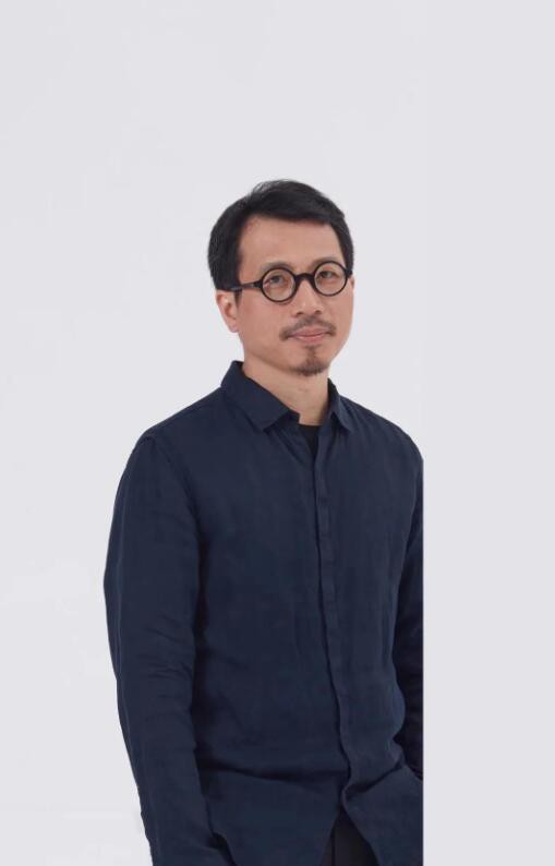 北京服装学院 x 迪尚集团医护服装联合发布会:“最美逆行者” | SS22 CFW 特别呈现