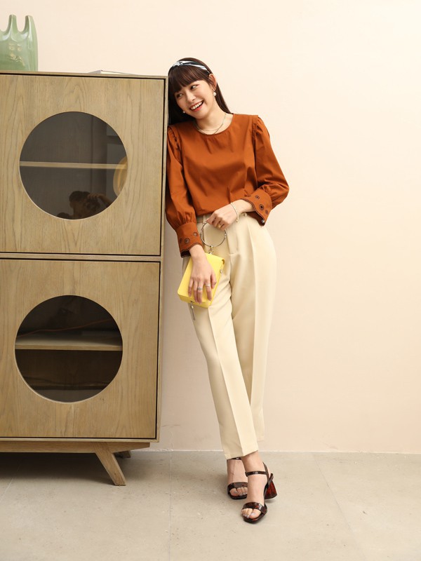 秋天的大衣怎么搭配更有气质?蓝色西装搭配什么裤子好看