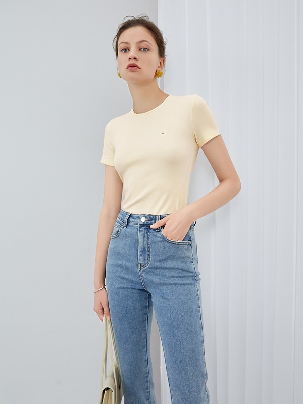 T恤如何搭配?日常简单通勤LOOK