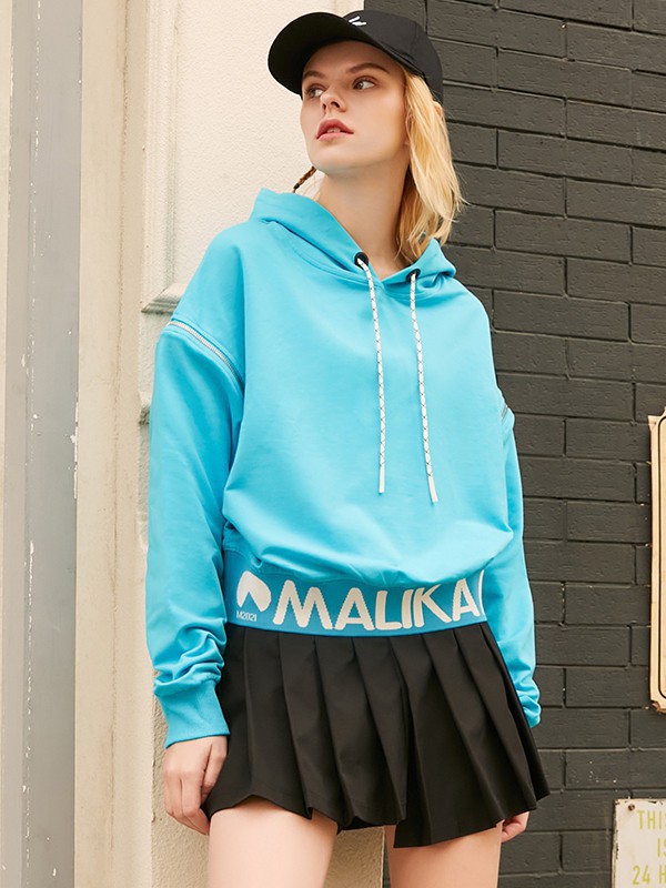 亮色系的服装怎么搭配更好看 女生怎么搭配又潮又气质