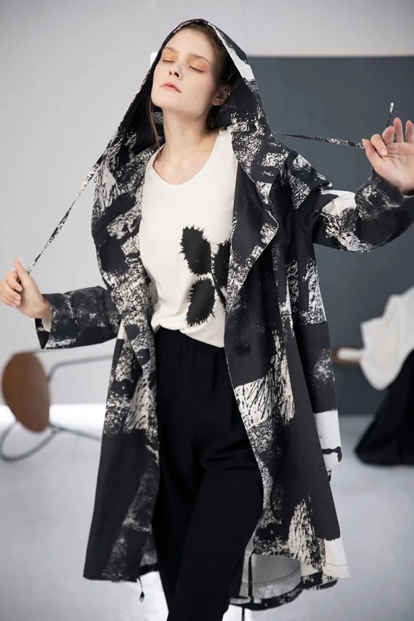 形上女装|水墨平纹 / 全部的黑白,全部的高山流水