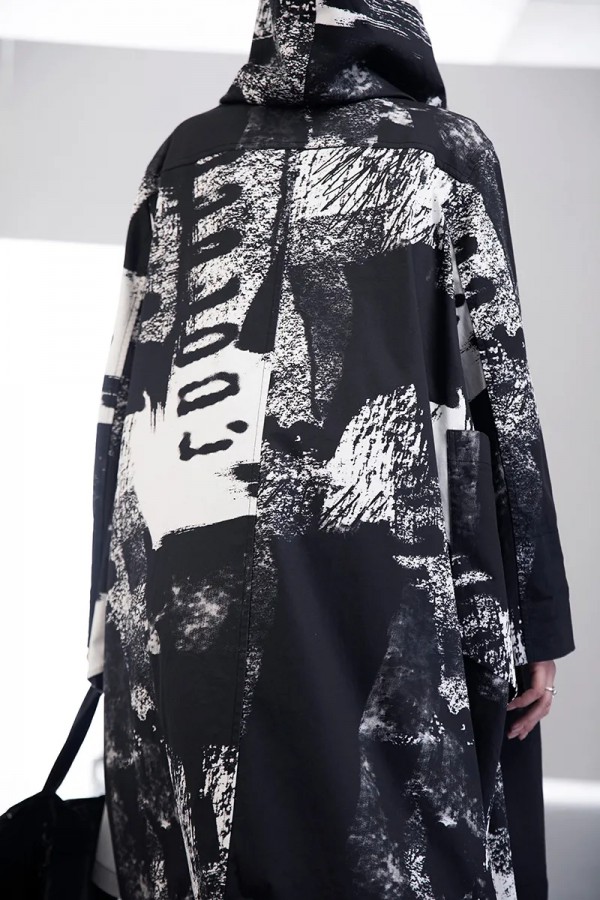 形上女装|水墨平纹 / 全部的黑白,全部的高山流水