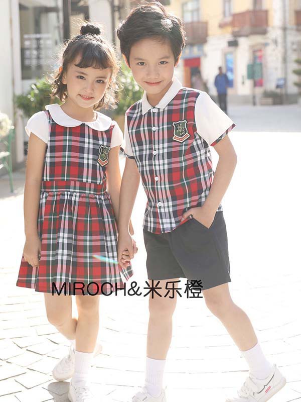 小孩子格子服装怎么搭配  什么样的搭配好看又气质