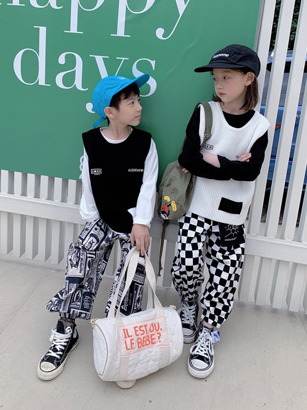 7岁小女孩卫衣搭配什么裤子好看?小女孩外套要怎么搭配?