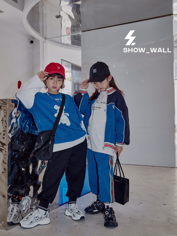 2021年超火的克莱因蓝,你Pick了吗! 5岁小男孩卫衣搭配什么裤子好看