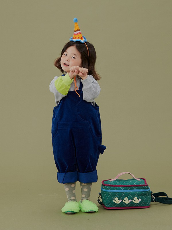 3-4岁小女孩的卫衣搭配指南!背带裤怎么搭配才好看