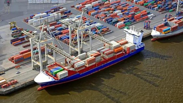 外贸出口舱位难求,运费上涨,外贸企业面临着大挑战!