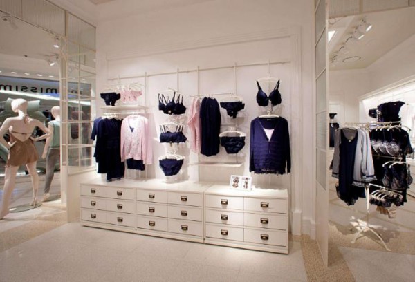 意大利内衣品牌意缇迷丝密宣布演员王紫璇担任中华区品牌代言人