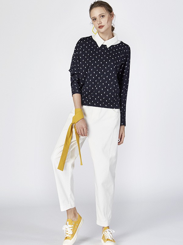 白色休闲长裤怎么穿 怎么搭配适合秋冬季