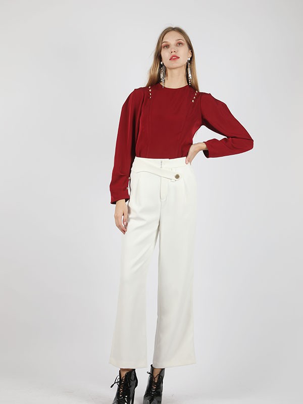 有那些百搭的裤子值得入手?喇叭裤搭配什么上衣好看