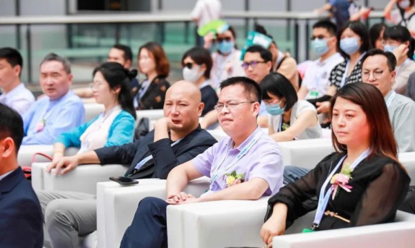 锁定商机丨2022上海国际学生用品博览会火热招展中!