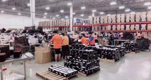 “一箱难求”“箱比货贵”?外贸出口遭遇物流“梗阻”