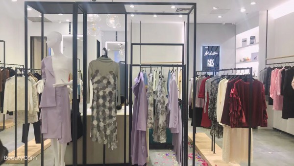 热烈祝贺MYMO女装江苏盐城新店盛大开业!
