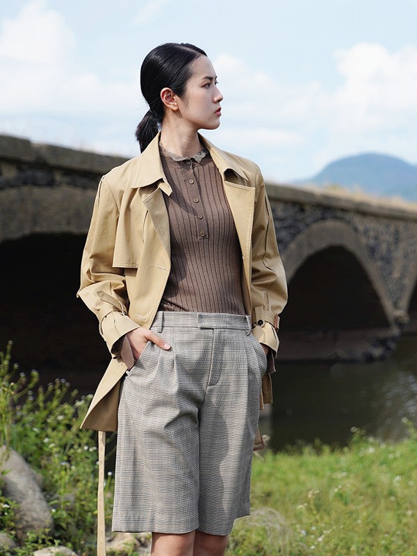 秋天穿三款外套就足够了!风衣外套里面怎么搭配好看