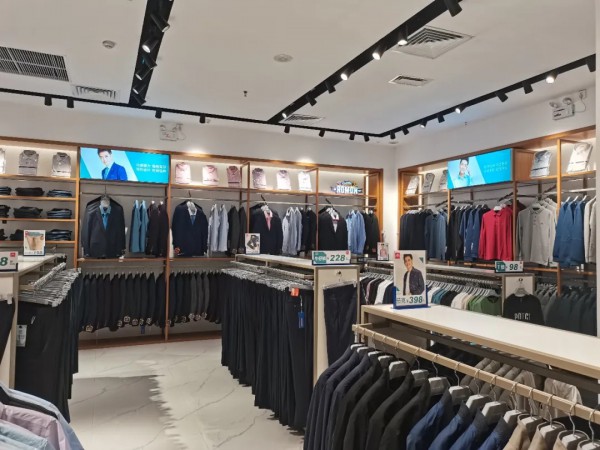 恭喜罗蒙四川内江吾悦广场店盛大开业