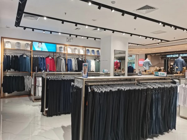 恭喜罗蒙四川内江吾悦广场店盛大开业