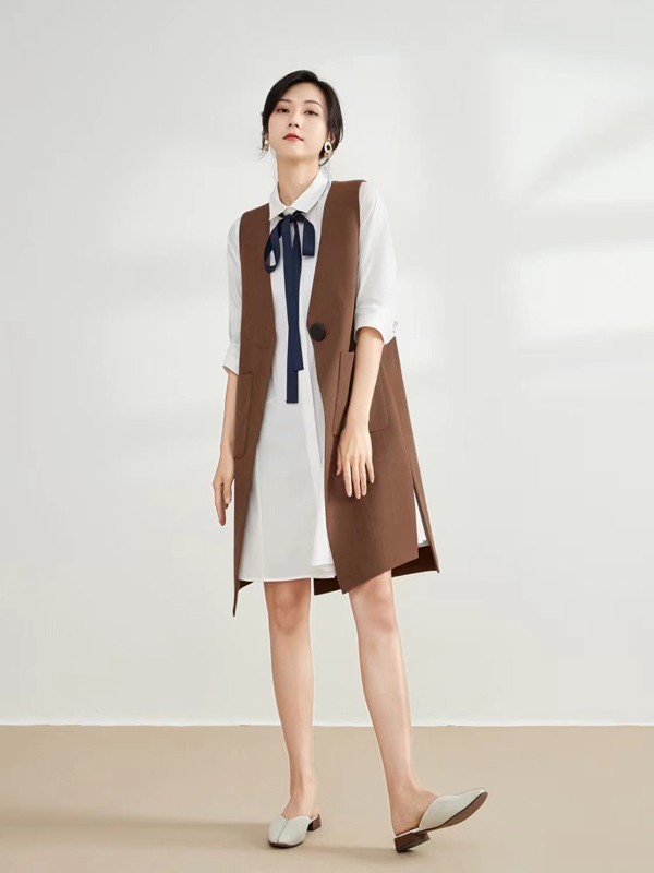 白衬衫要怎么搭配?中年女性气质搭配!