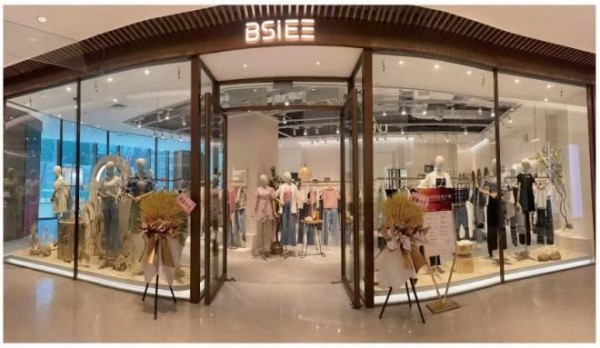 新锐少淑女装品牌本涩逆势增长50％