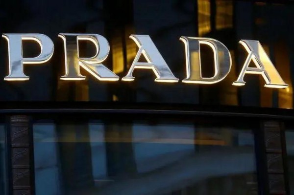 De Beers为钻石打造定制代码 美国时装设计师协会新增12名成员