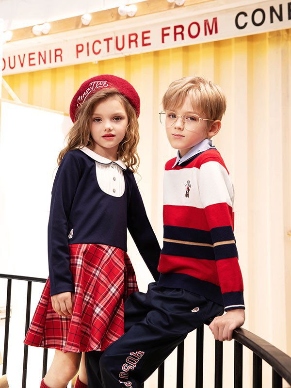 美式风格男孩要怎么搭配?红白蓝格子衬衫搭配什么衣服