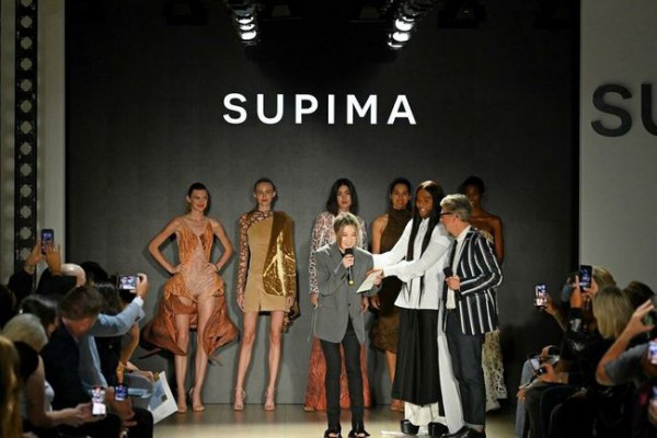 华人设计师 Yuki Xu获2021 Supima设计大赛冠军.