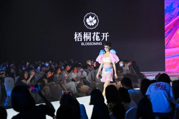 2022梧桐本色春夏新品发布会“梧桐崛起须壮志·凤凰涅槃显本色”圆满成功