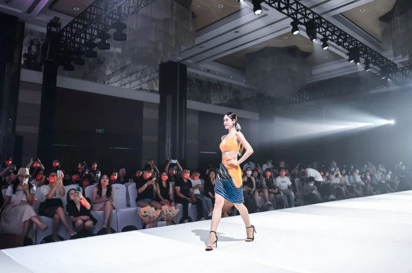 2022梧桐本色春夏新品发布会“梧桐崛起须壮志·凤凰涅槃显本色”圆满成功