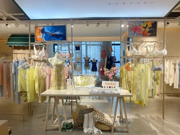 2022梧桐本色春夏新品发布会“梧桐崛起须壮志·凤凰涅槃显本色”圆满成功